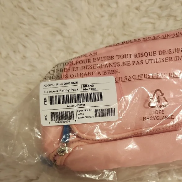 ALO Yoga Pink Crossbody Bag - Picture 5 of 5